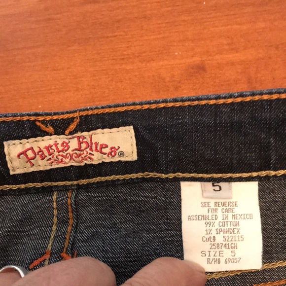 Paris Blues Size 5 mid rise slightly flared jeans w 5-pocket design. Faded. - Picture 3 of 11